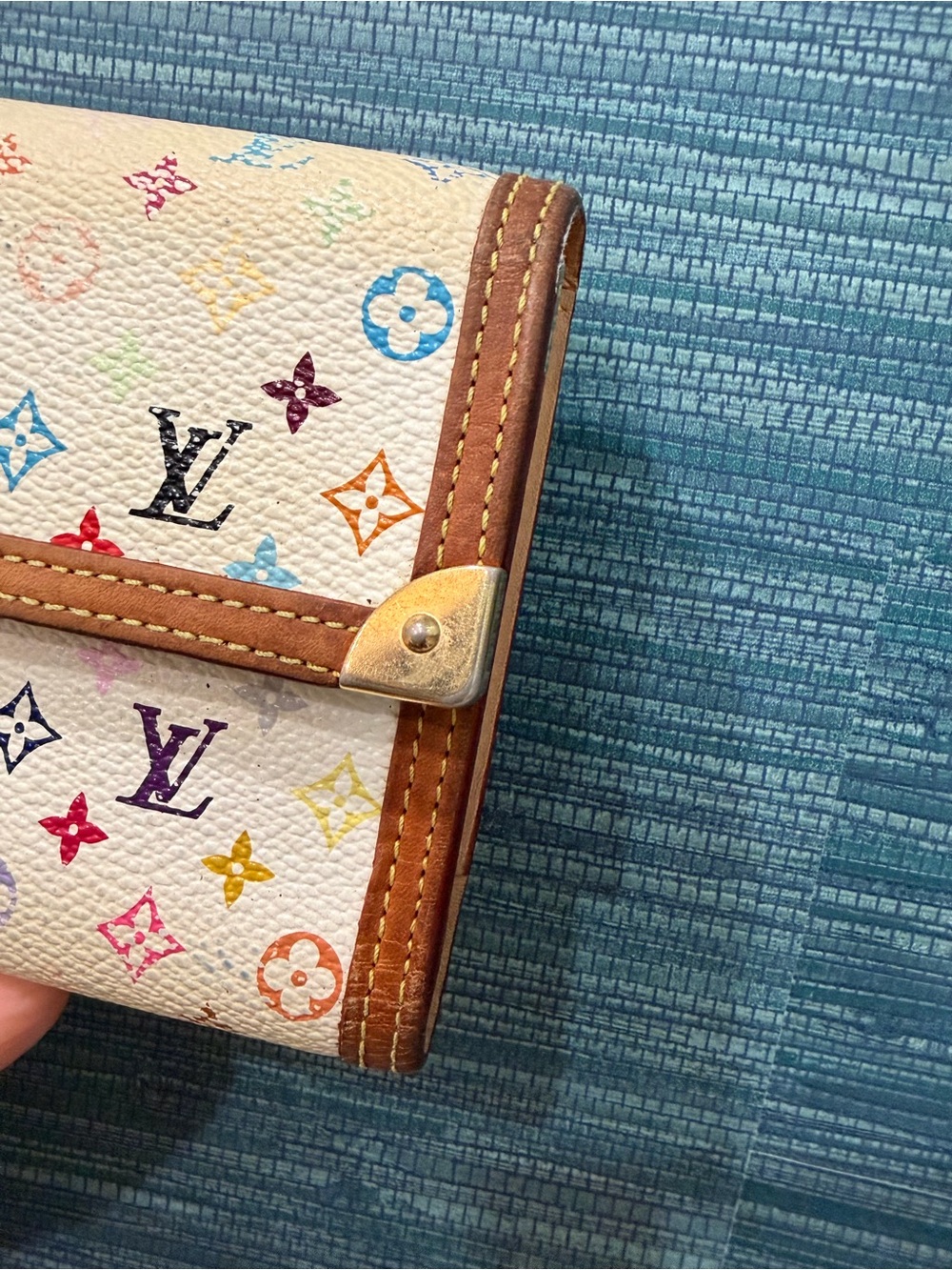 Louis Vuitton w/COA
Monogram Multicolore
International Wallet - Picture 13 of 16